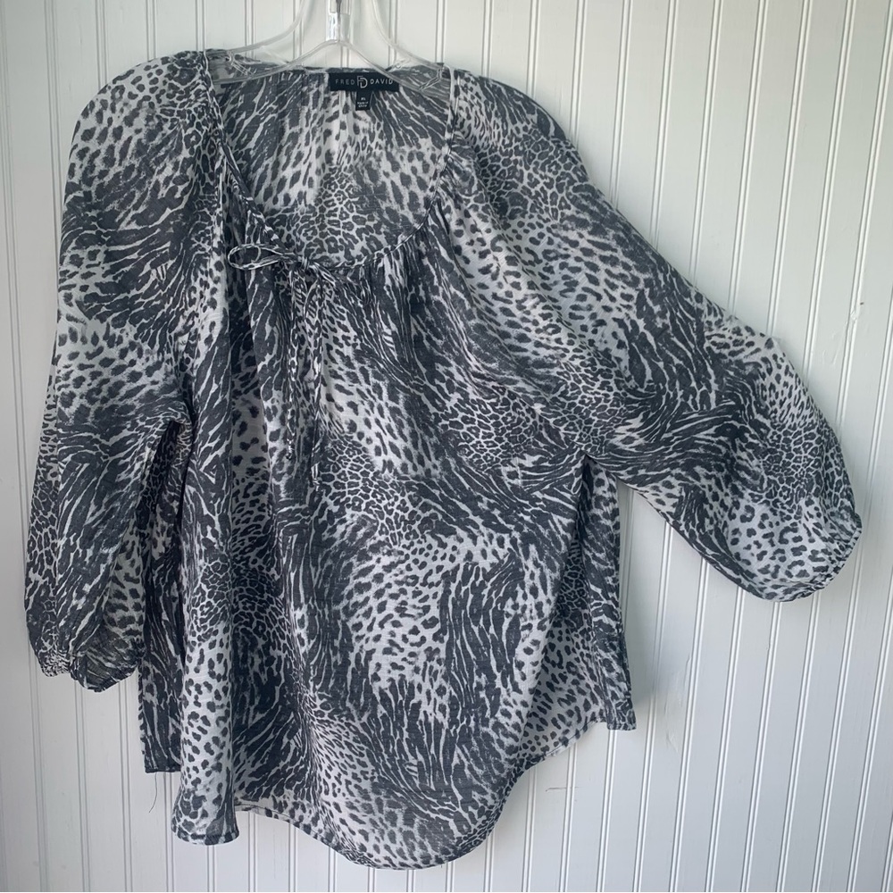 Fred David (XL) Monochrome Animal Print Blouse
